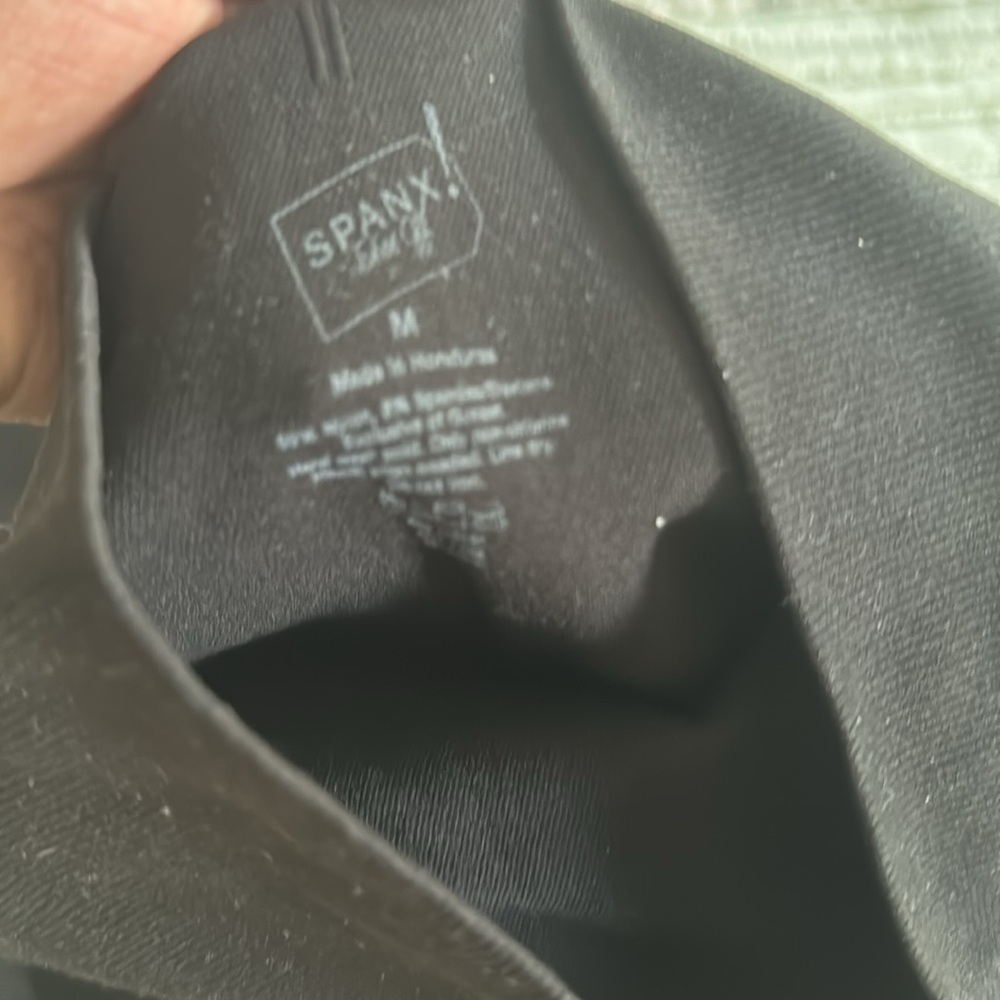 EUC Spanx compression leggings black size M - Picture 3 of 3